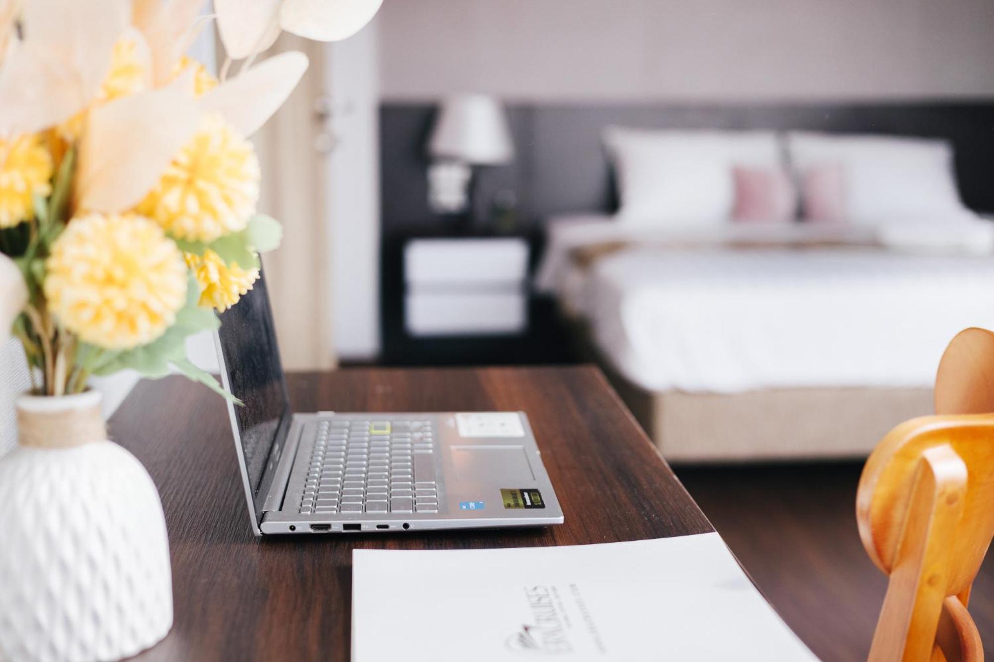 האנוי Ivy Hotel & Apartment - Stay 24H מראה חיצוני תמונה