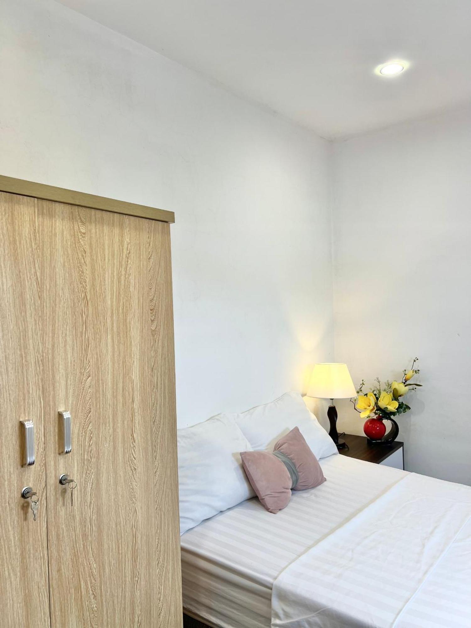 האנוי Ivy Hotel & Apartment - Stay 24H חדר תמונה